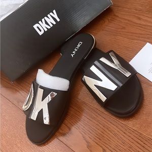 DKNY Waltz Womens Leather Open Toe Flatform Sandals!